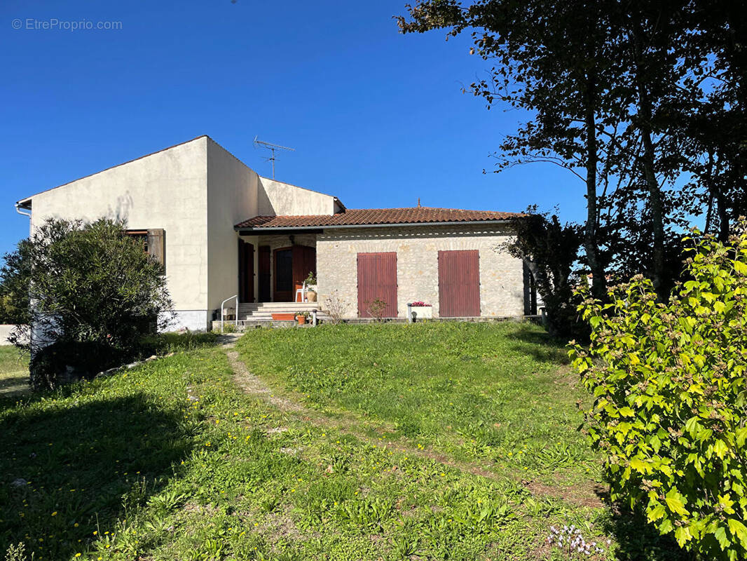 Maison à PONT-L'ABBE-D'ARNOULT