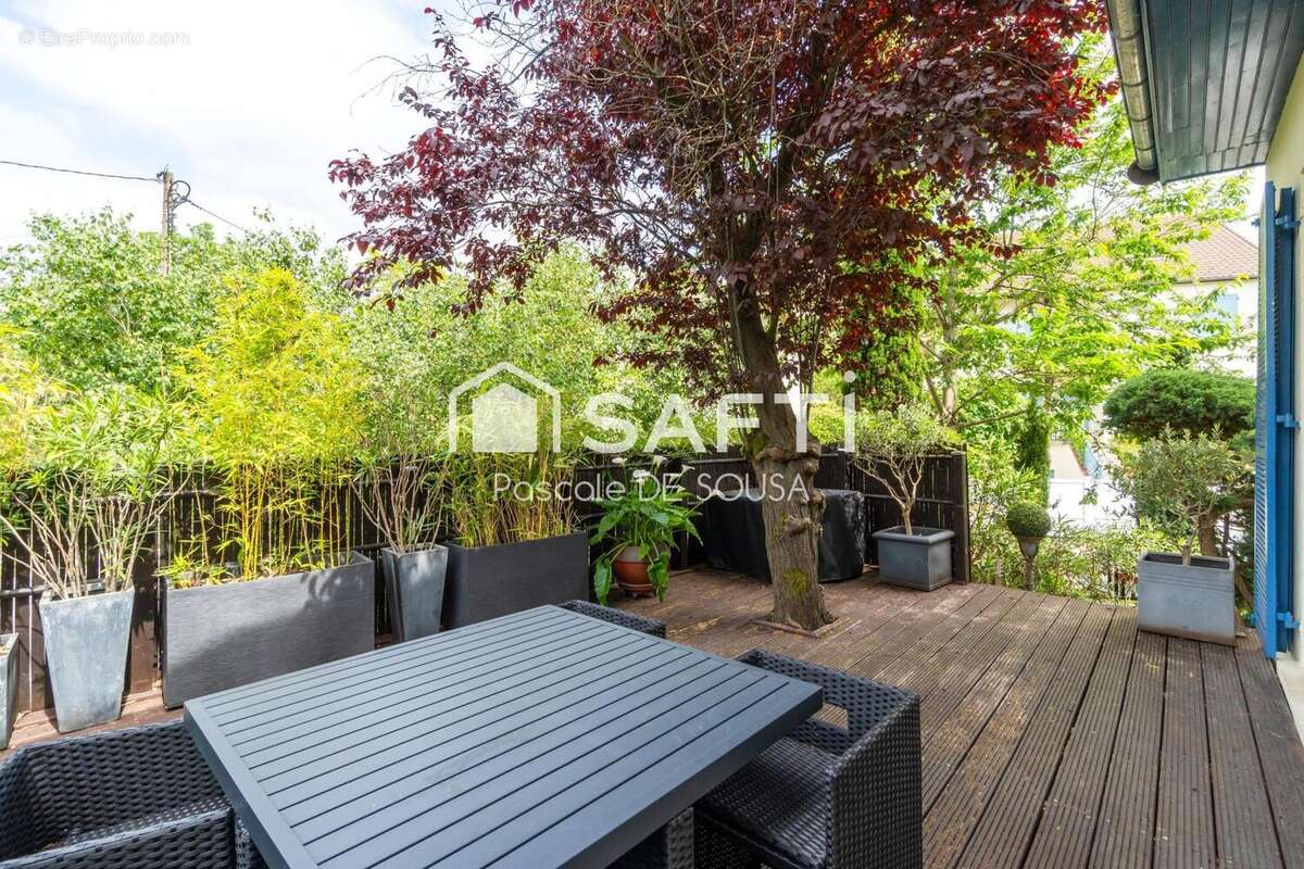 Photo 2 - Maison à RUEIL-MALMAISON