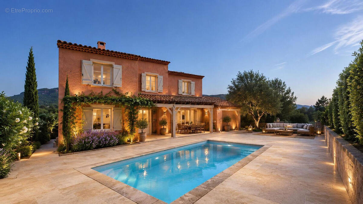 Maison à CHATEAUNEUF-LE-ROUGE