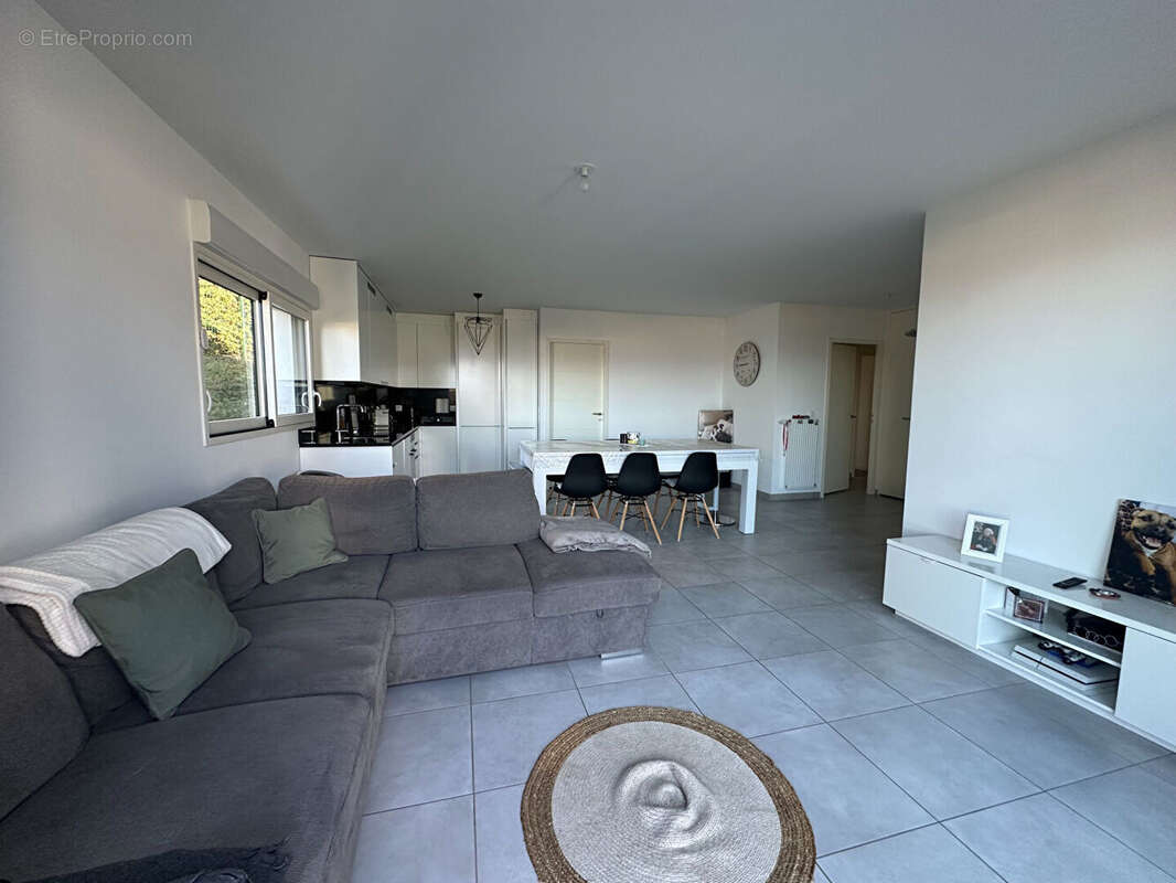 Appartement à VETRAZ-MONTHOUX