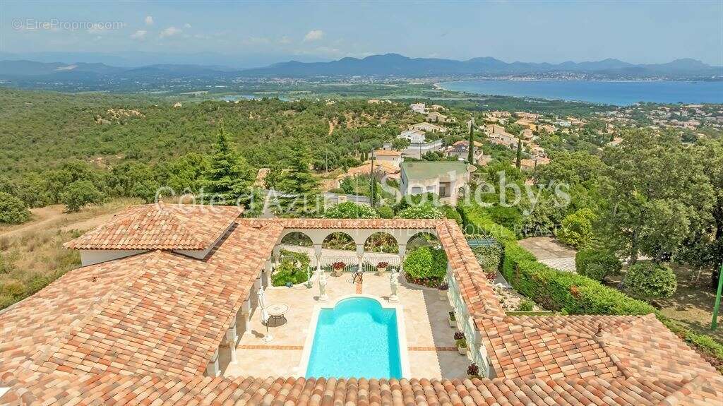 Saint-Aygulf villa hacienda avec vue mer panoramique et piscine - photo 4