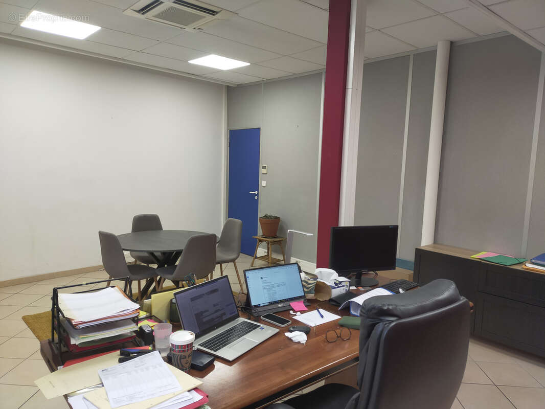 CARMES - Local professionnel de 109m2 avec une cave de 81m2 - 700 000 € - photo 7