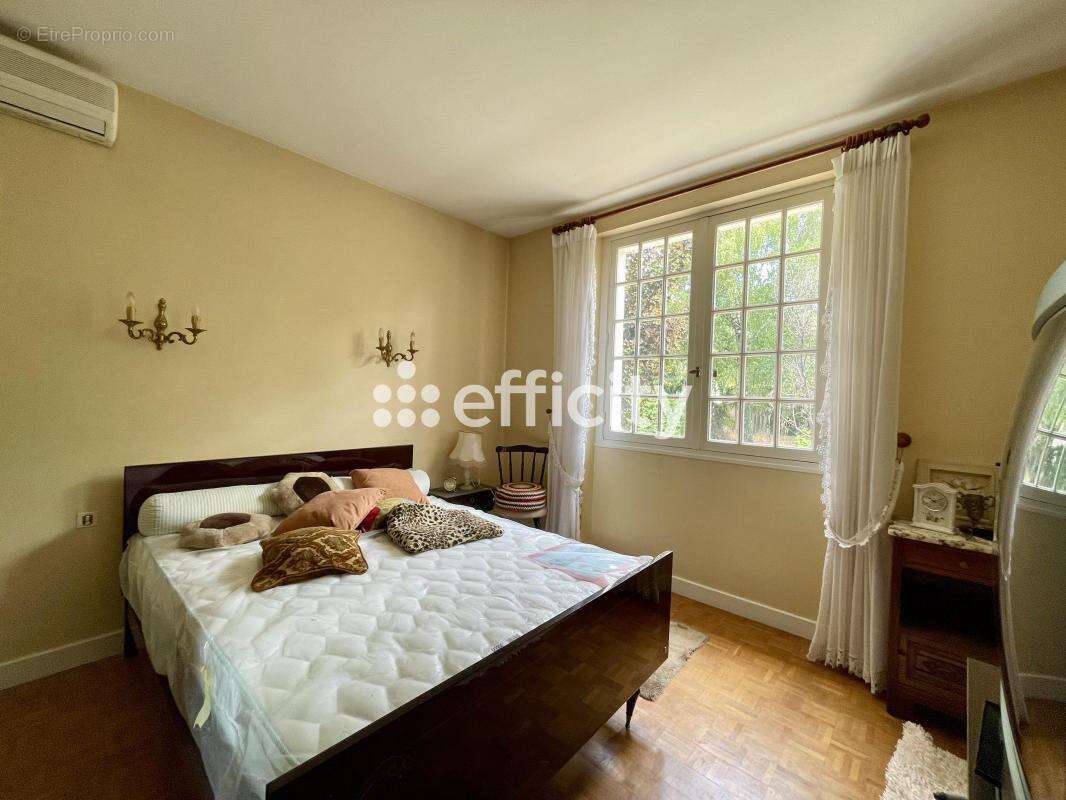 Maison 108 m² à Saint-Juery  - photo 8