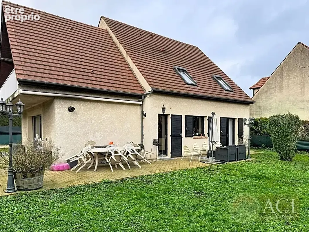 Maison à MONTMAGNY