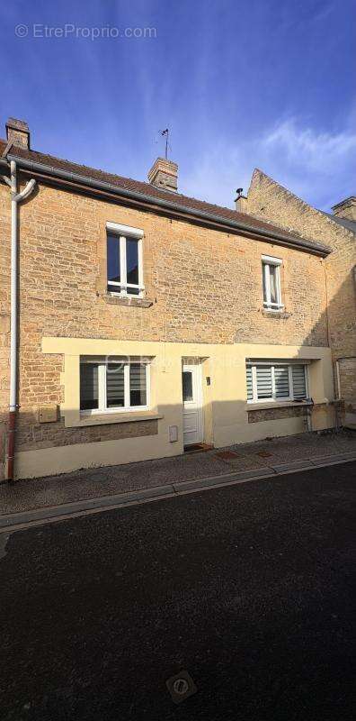 Maison à THAON