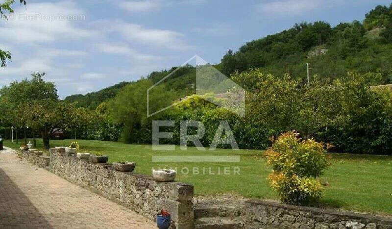 Maison à PORT-SAINTE-MARIE