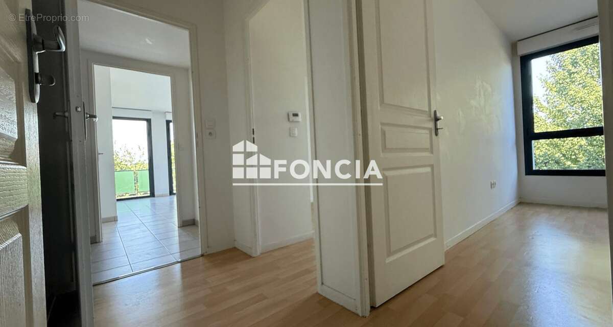 Grand F3 en dernier etage avec terrasse de 16M2 - photo 4