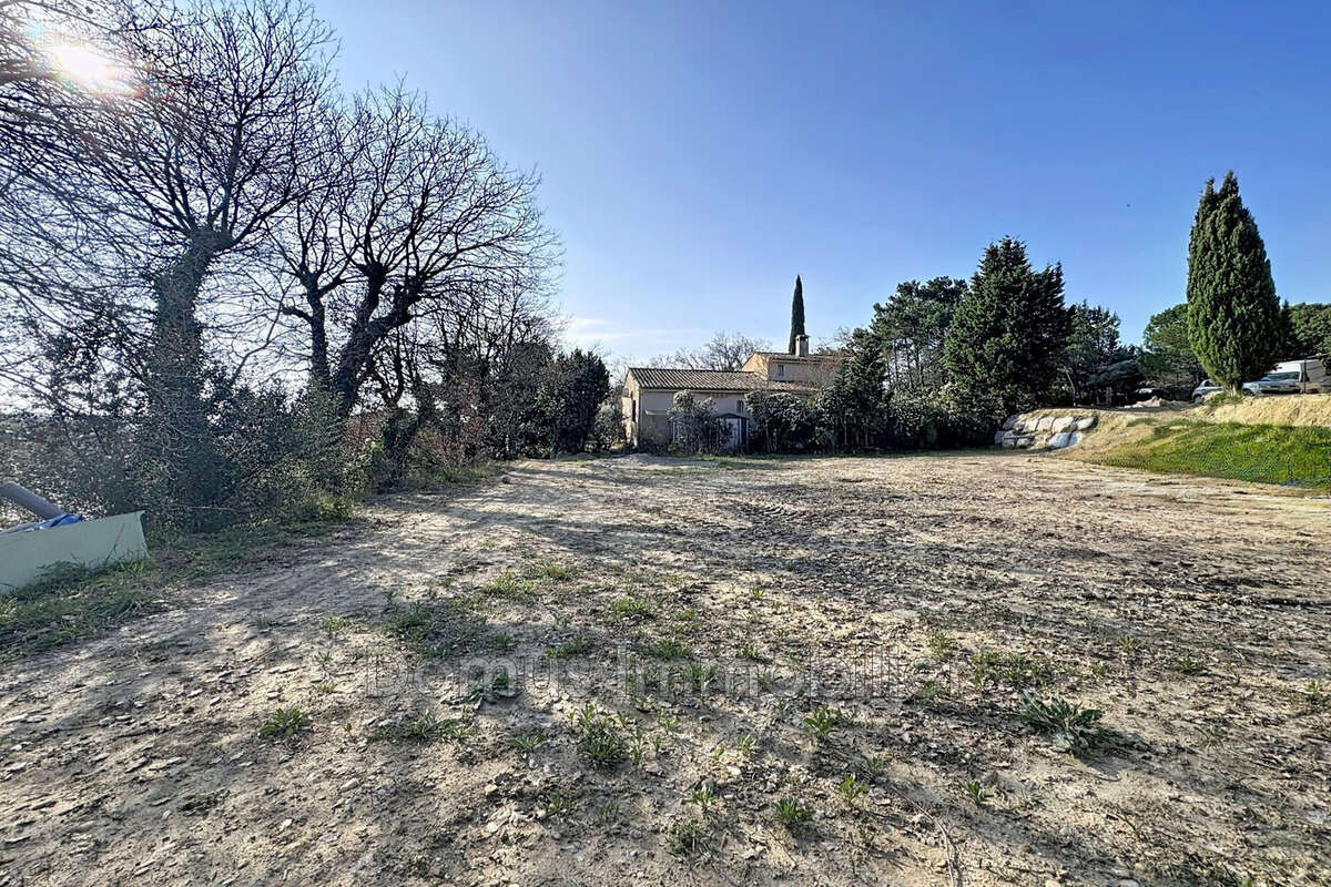 Terrain à CAUMONT-SUR-DURANCE