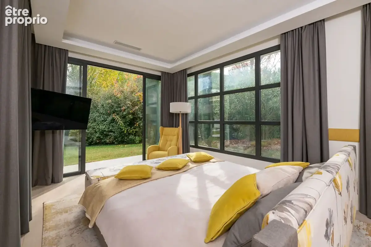 Auriol ? Villa de prestige 5 pièces 272 m² ? Piscine ? Parc 5 000 m² - photo 12