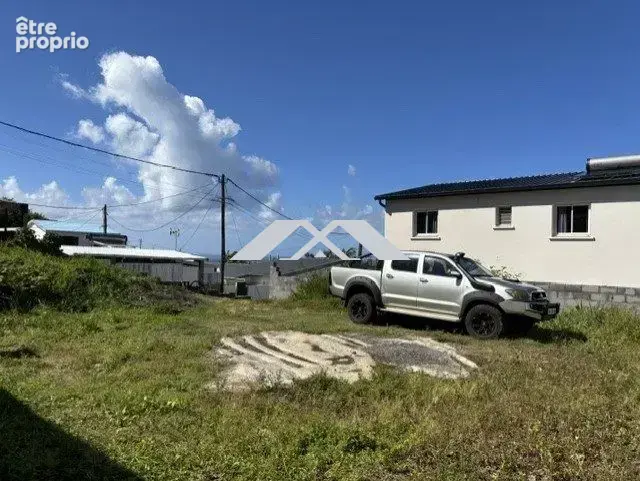 Terrain 252 m² à Saint-Joseph  - photo 4