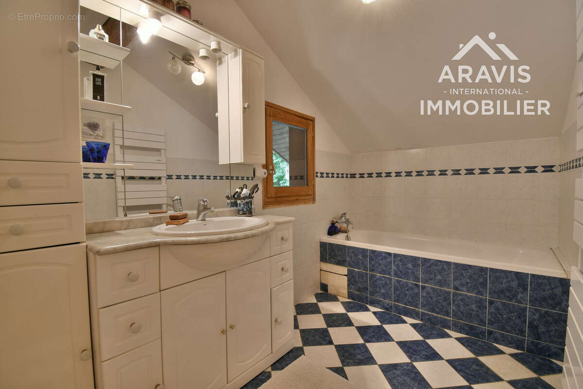Maison 234 m² à Thones  - photo 23