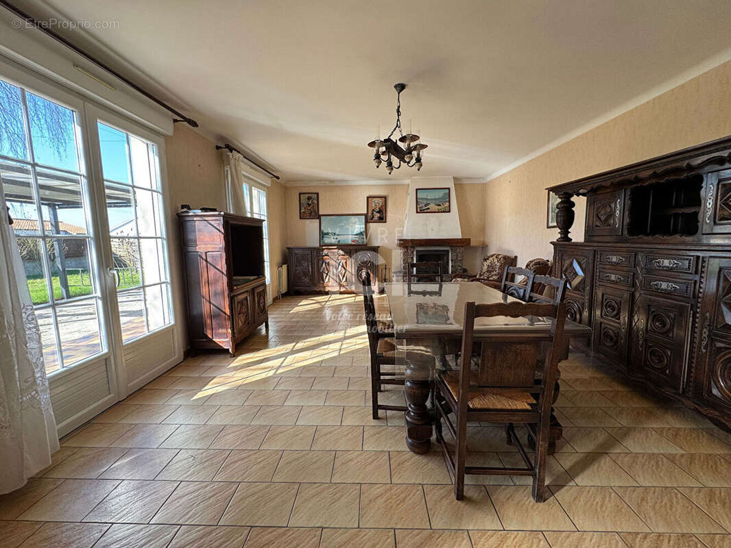 Maison à SAINT-SEBASTIEN-SUR-LOIRE