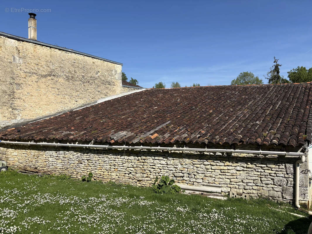 Maison à SAINT-SAVINIEN