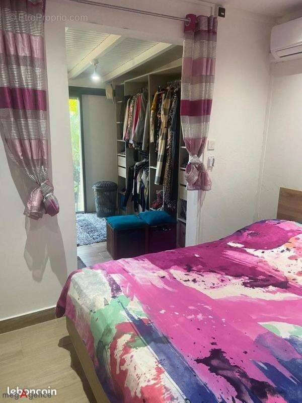 Maison à BAIE-MAHAULT