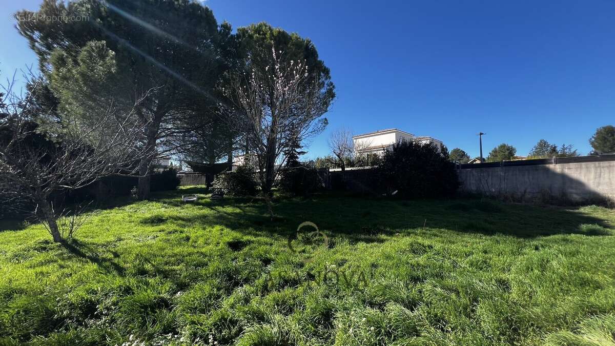 Maison à COMBAILLAUX