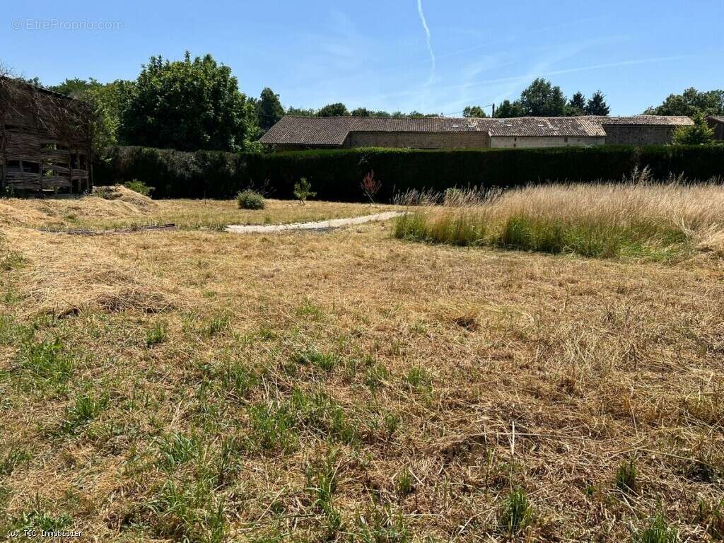 Maison à SAUZE-VAUSSAIS