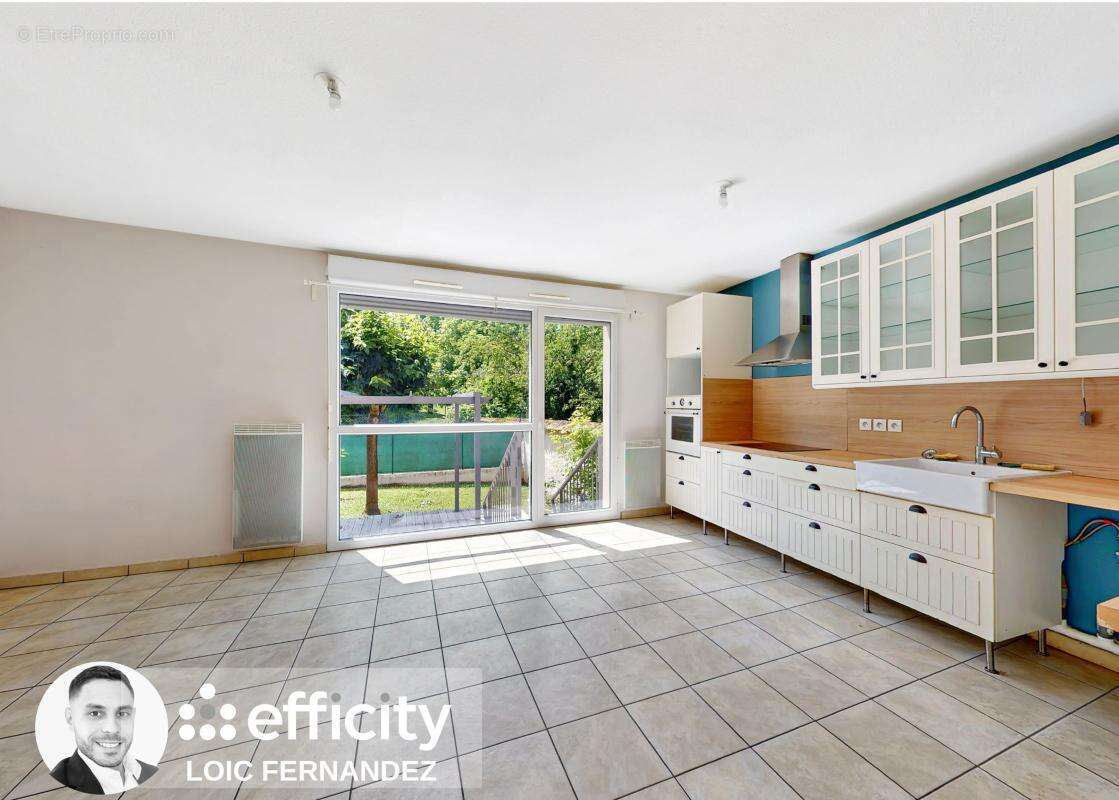 Appartement à RILLIEUX-LA-PAPE