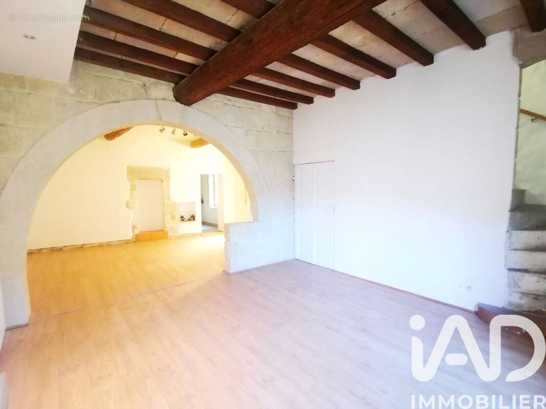 Photo 1 - Appartement à GALLARGUES-LE-MONTUEUX