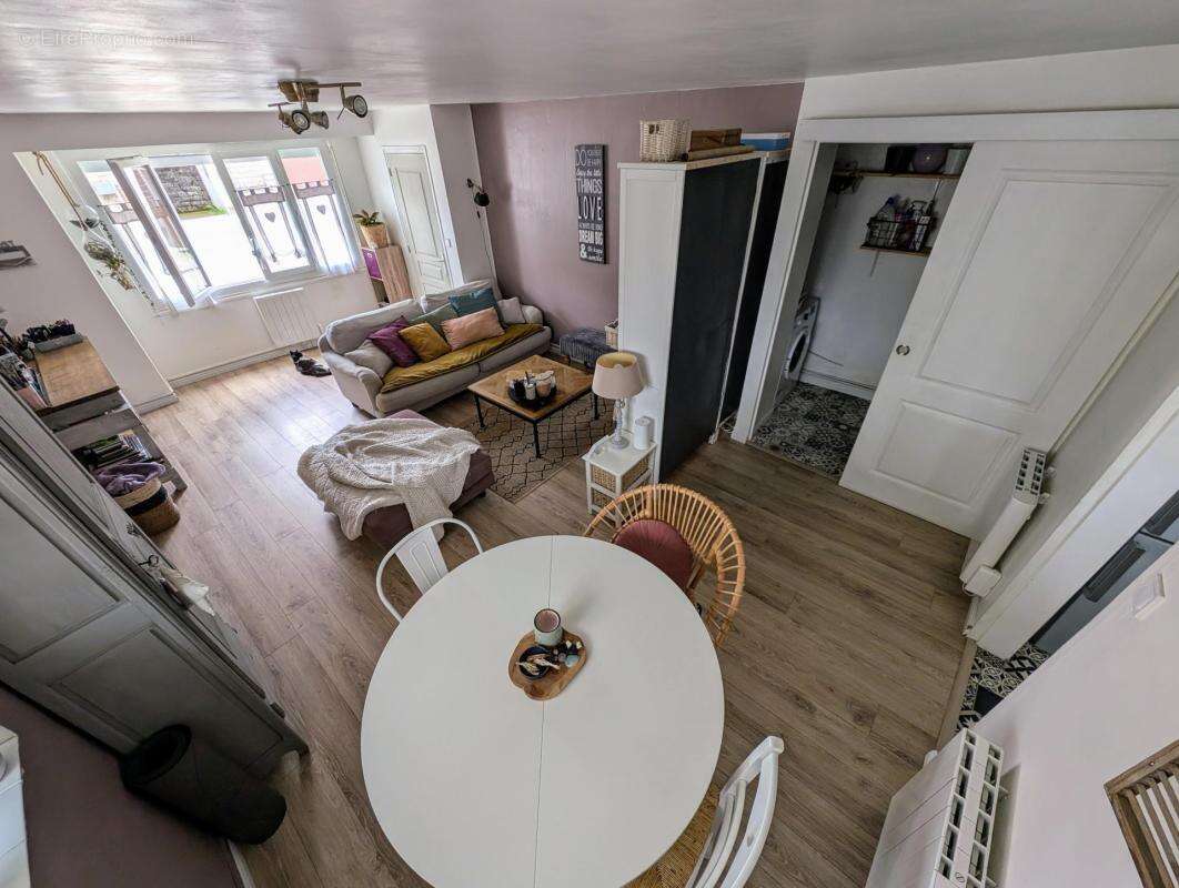 Maison à MESLAN
