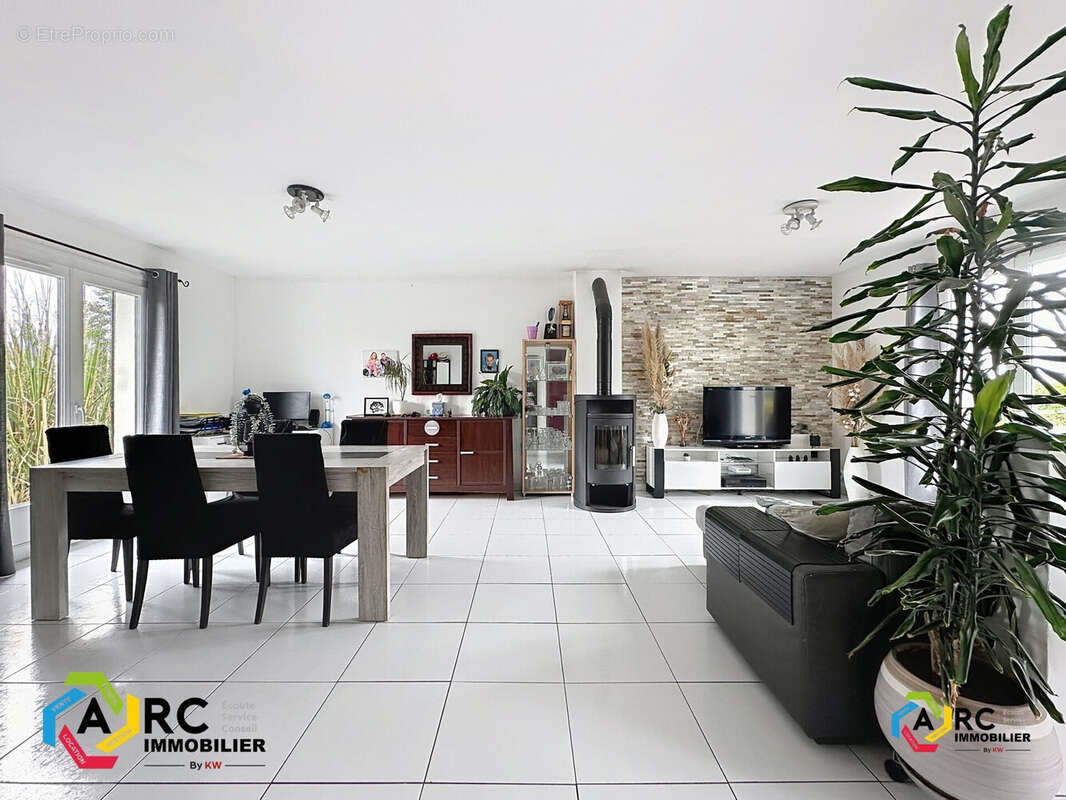 Maison 84 m² à La Chapelle-Saint-Mesmin  - photo 2
