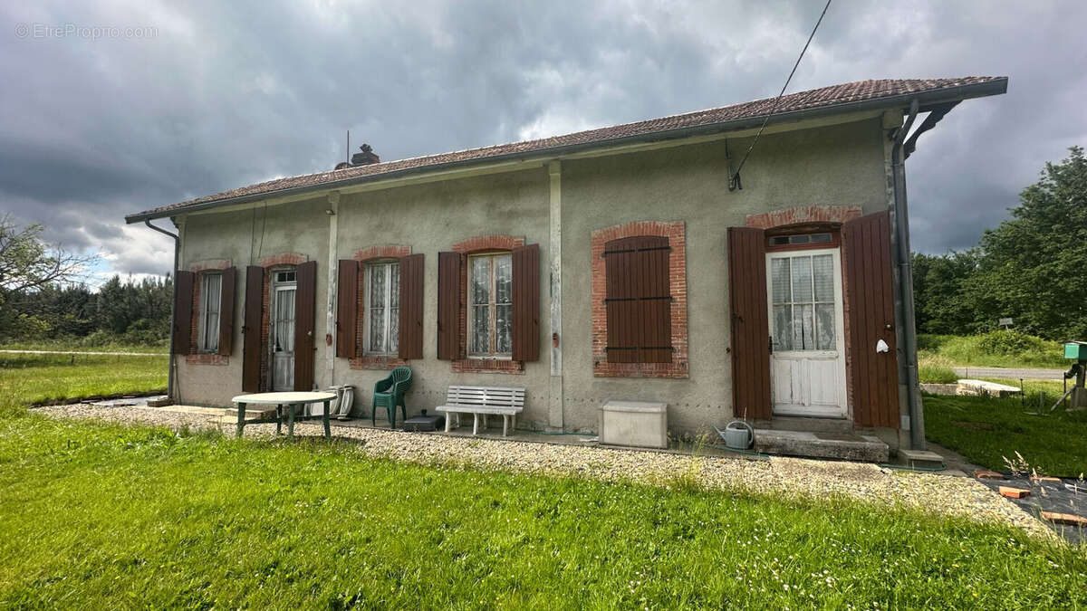 Maison à SAINTE-EULALIE-EN-BORN