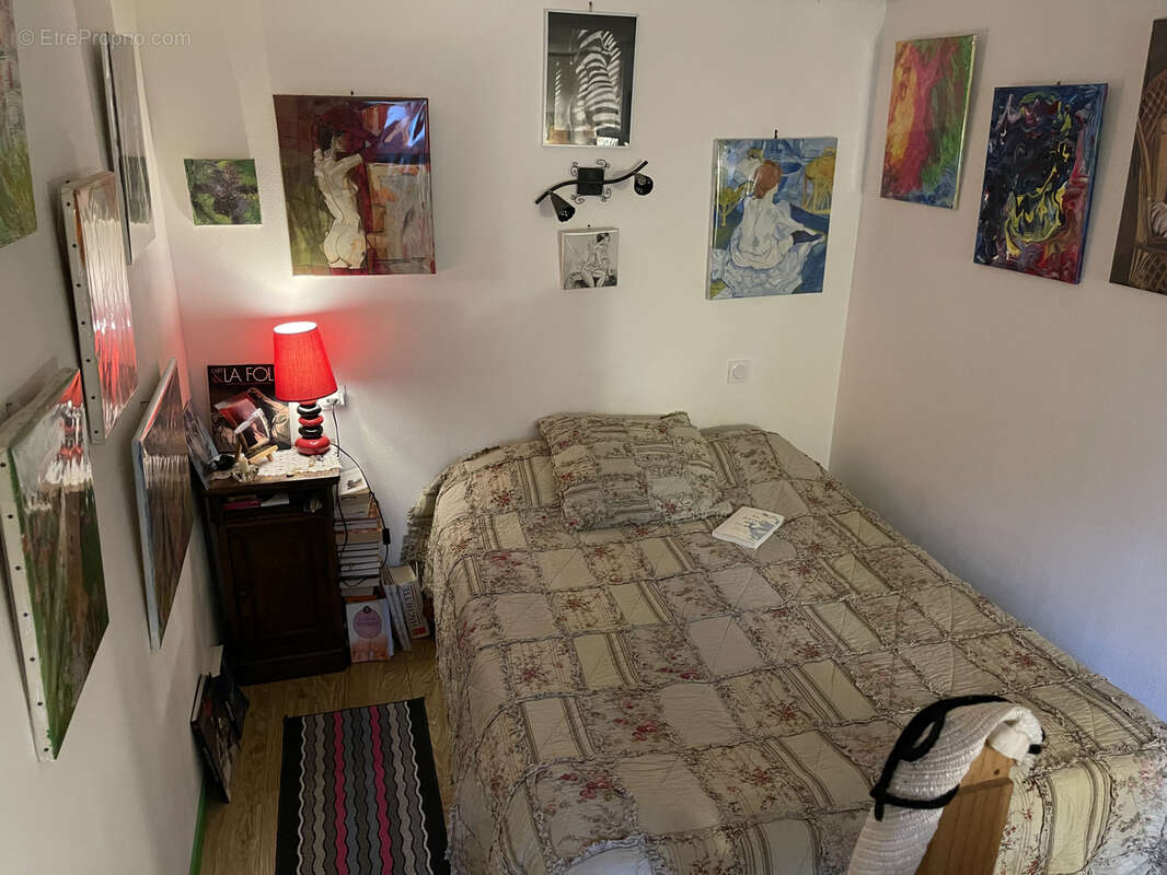 Maison à SAINT-GENEST-SUR-ROSELLE