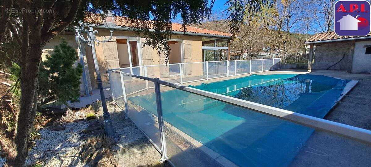 Maison à FOUGAX-ET-BARRINEUF