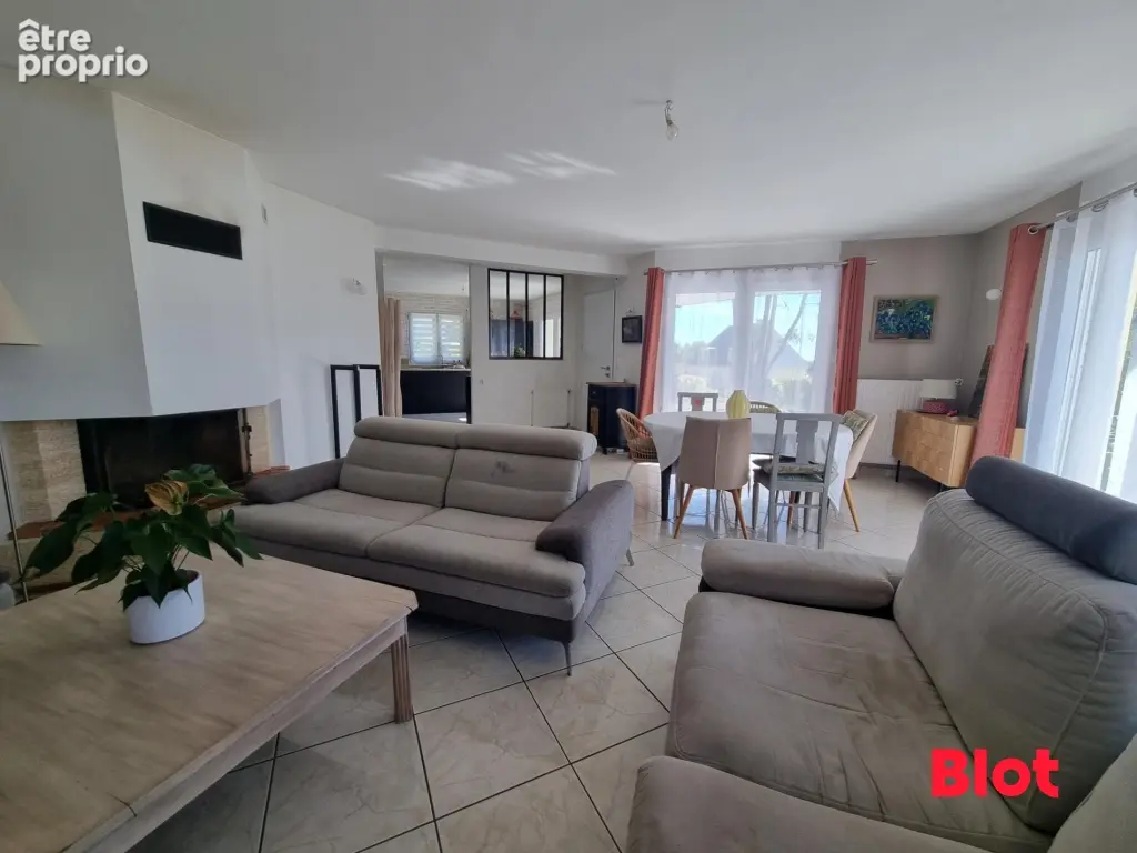 Maison 6 pièces 135 m² à vendre à Vezin-Le-Coquet (35132) - photo 4