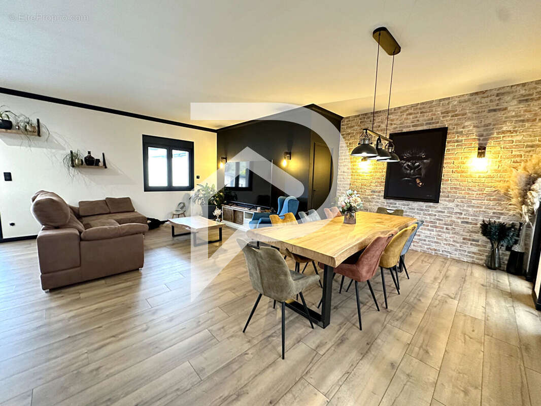 Maison à VENDEGIES-SUR-ECAILLON