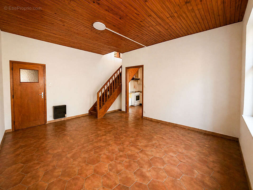 Maison à BARBONNE-FAYEL