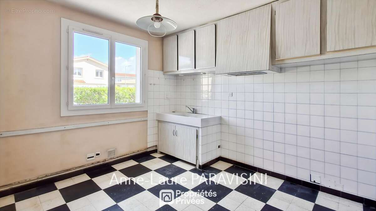 Pennautier Maison 4 chambres, garages et jardin - photo 7