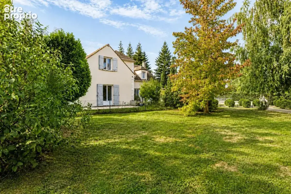 LUZARCHES – Une propriété rare au cœur de 2 646 m² de verdure - photo 18