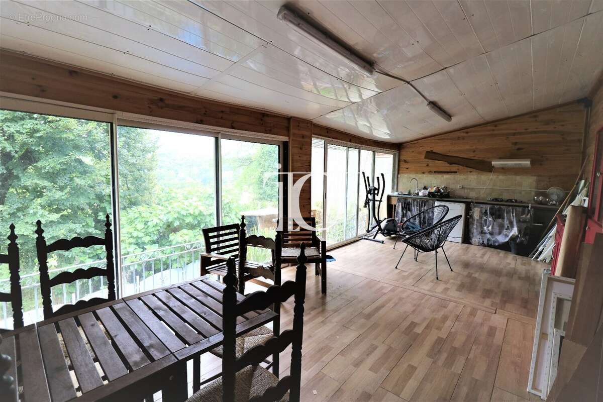 Maison à MOLIERES-SUR-CEZE