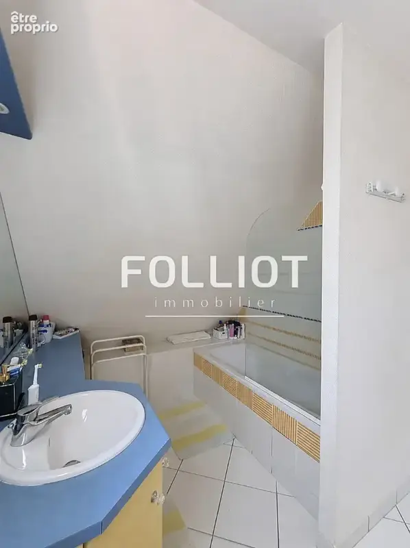 A VENDRE Maison Jullouville 5 pièce(s) 181 m2 - photo 16