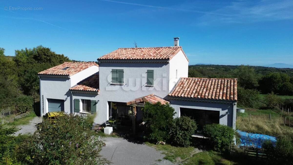 Maison à SAINT-GINEIS-EN-COIRON