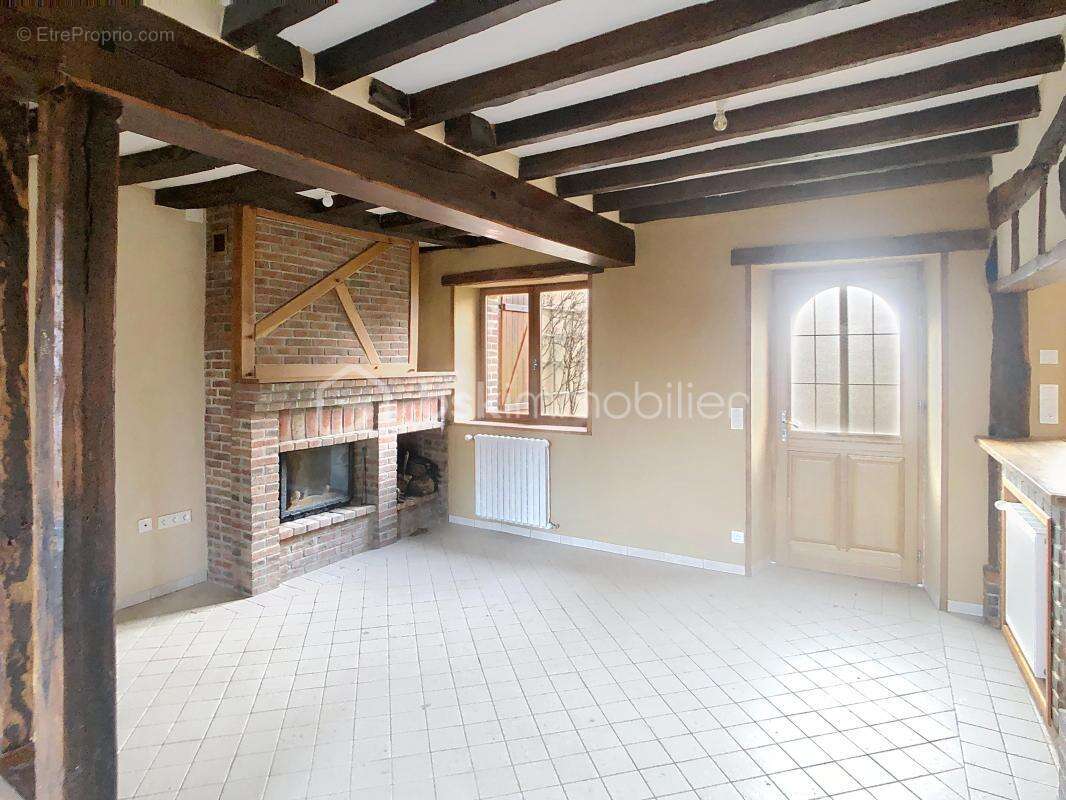 Maison à DOUCHY
