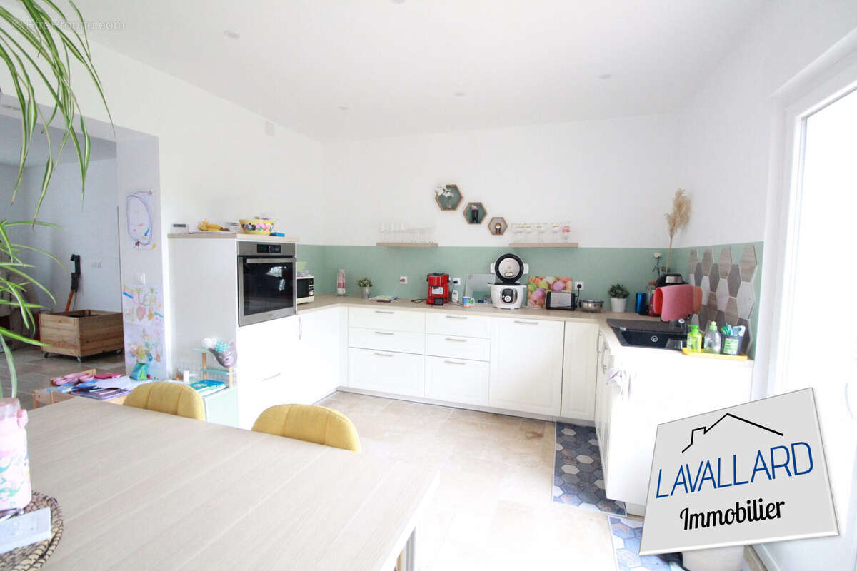 Maison à WARLOY-BAILLON