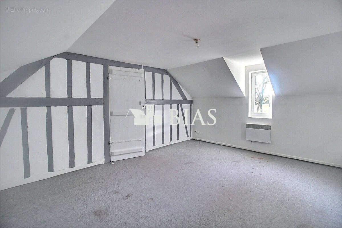 Appartement à BOURG-ACHARD