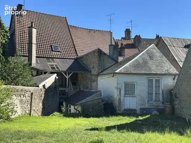 Maison à LORMES