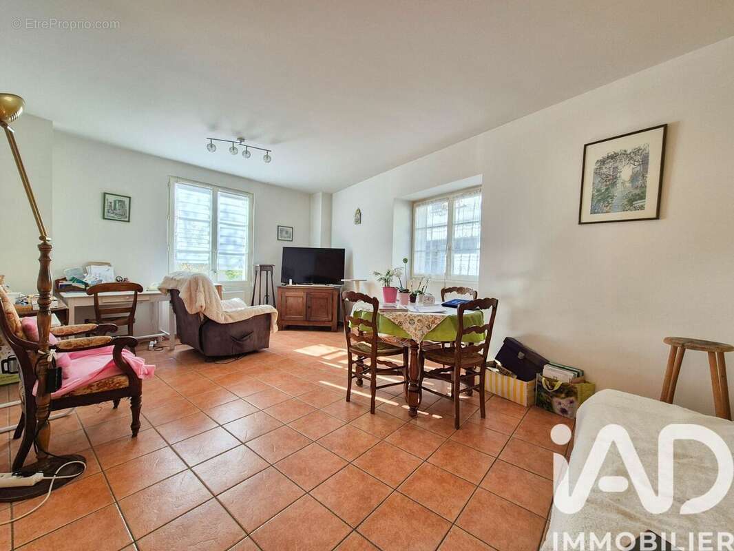 Photo 3 - Maison à HOUDAN