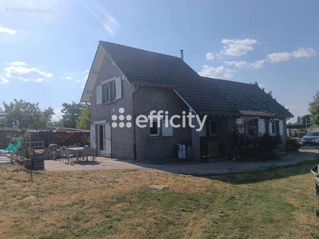 Maison 124 m² à Perigneux  - photo 4