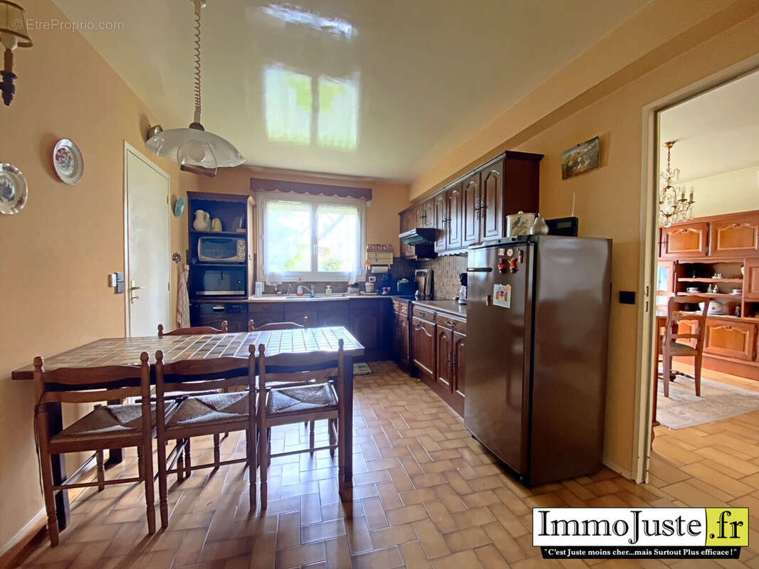 Maison 140 m² à Les Essarts-Le-Roi  - photo 8