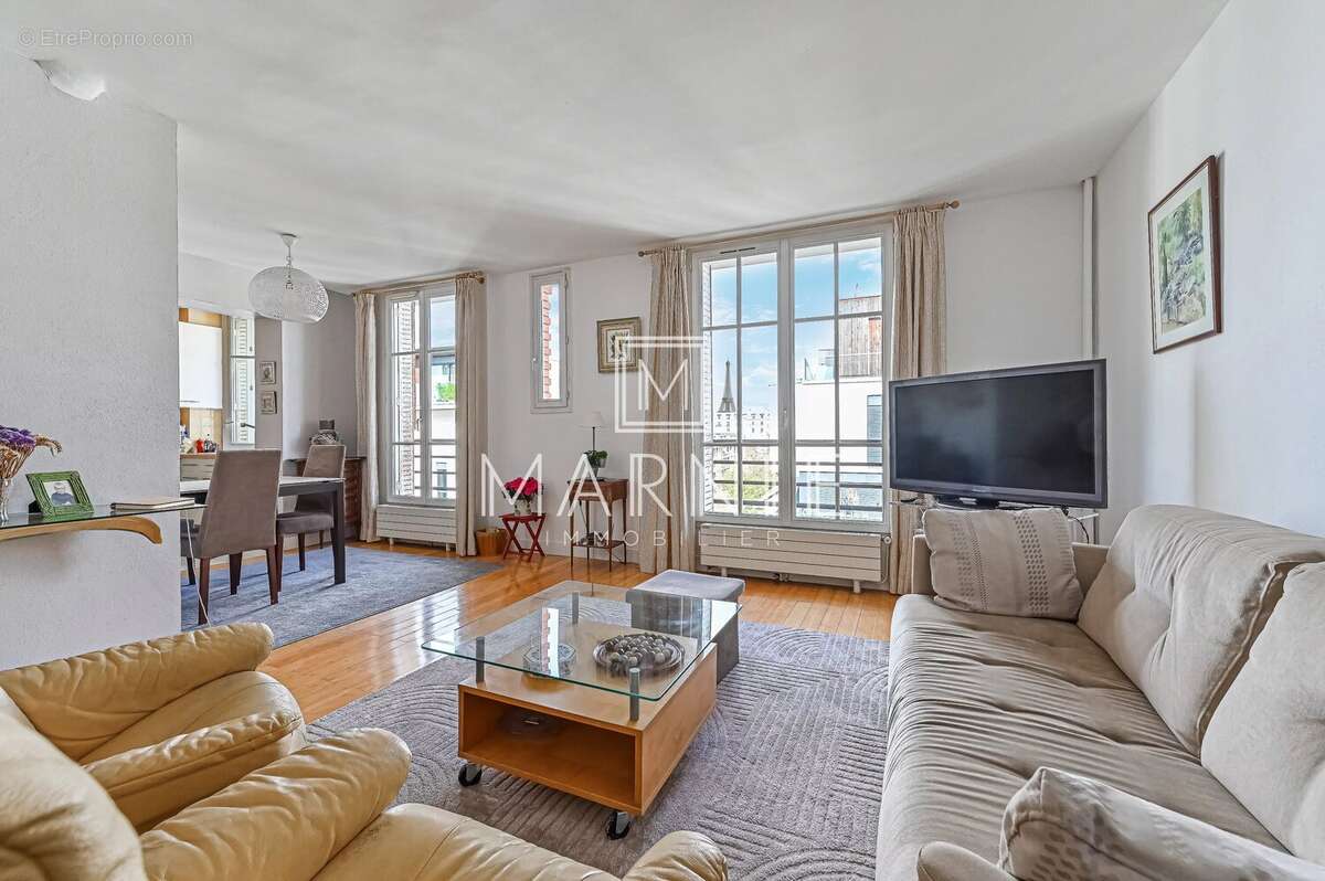 Appartement à PARIS-15E