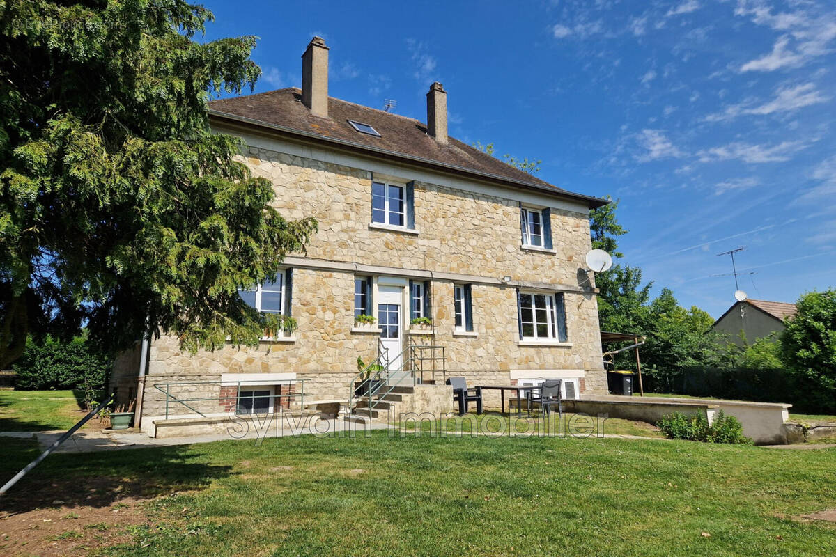 Maison à SAINT-GERMER-DE-FLY