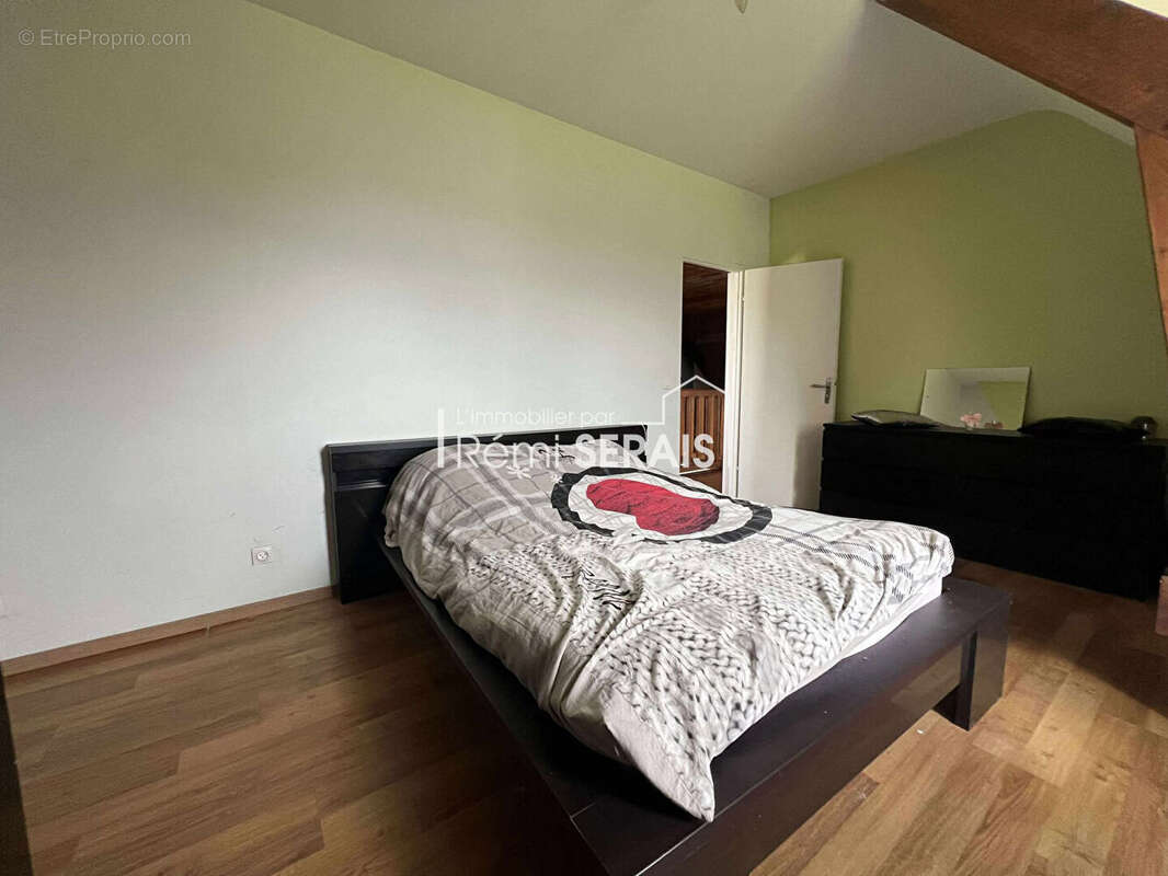 Maison à COURVAUDON