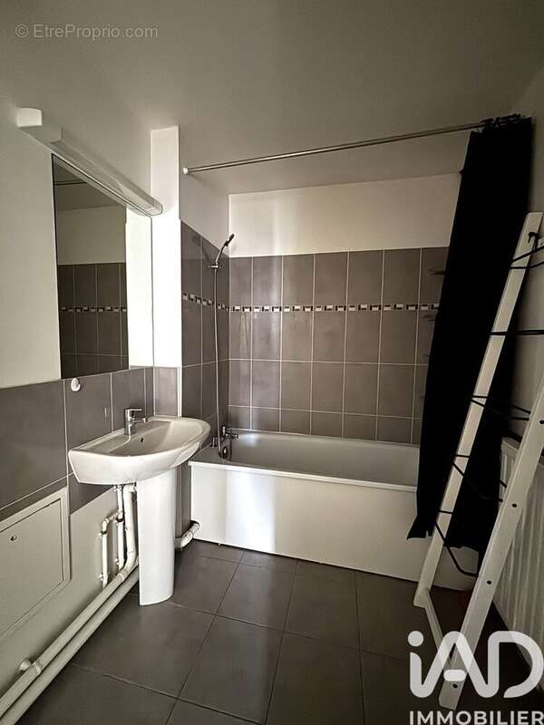 Photo 8 - Appartement à NOISY-LE-SEC