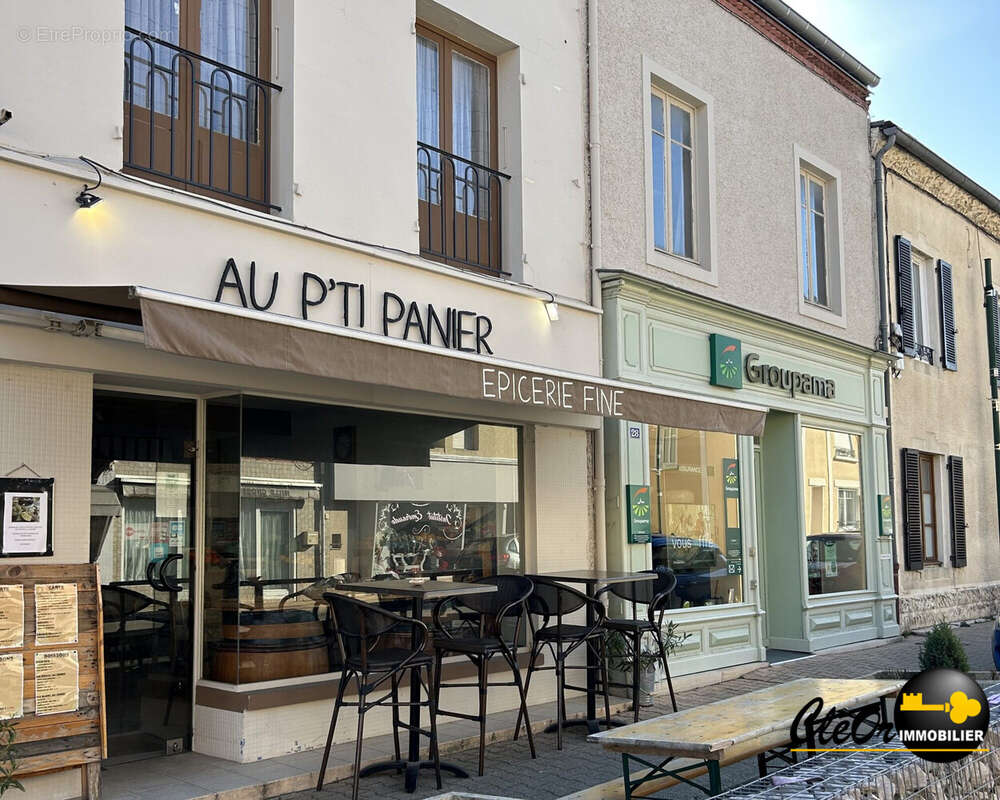 Commerce 87 m² à Pierre-De-Bresse  - photo 2