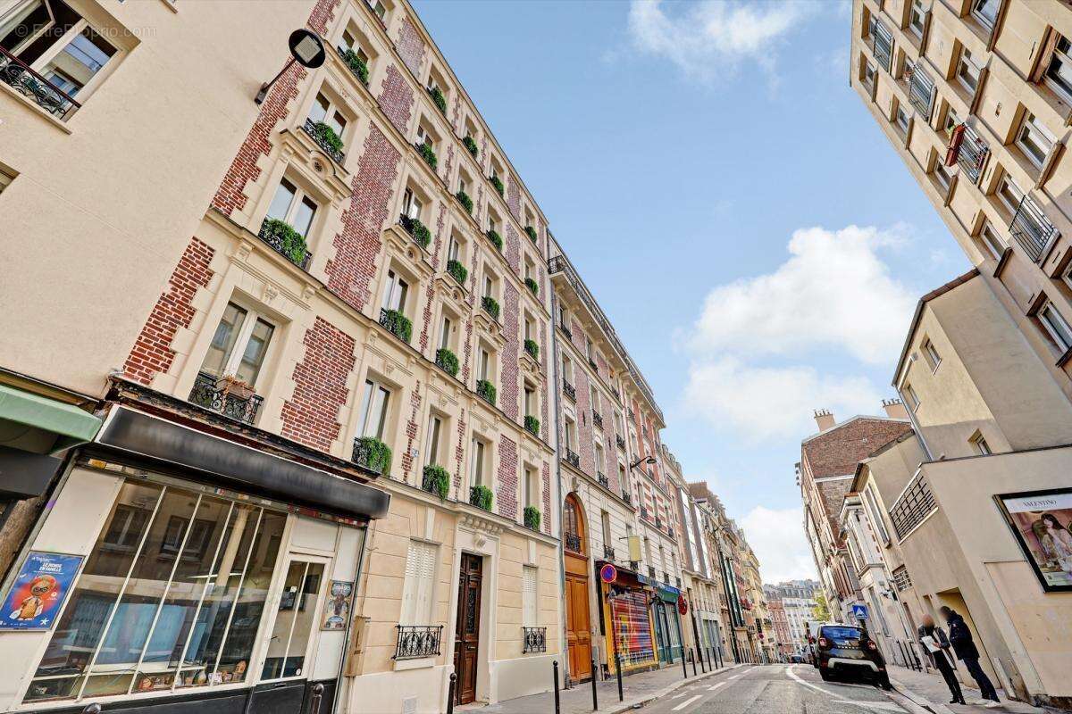 Rue d'Orfila, STUDIO rénové de 21,34m² au RDC - photo 8