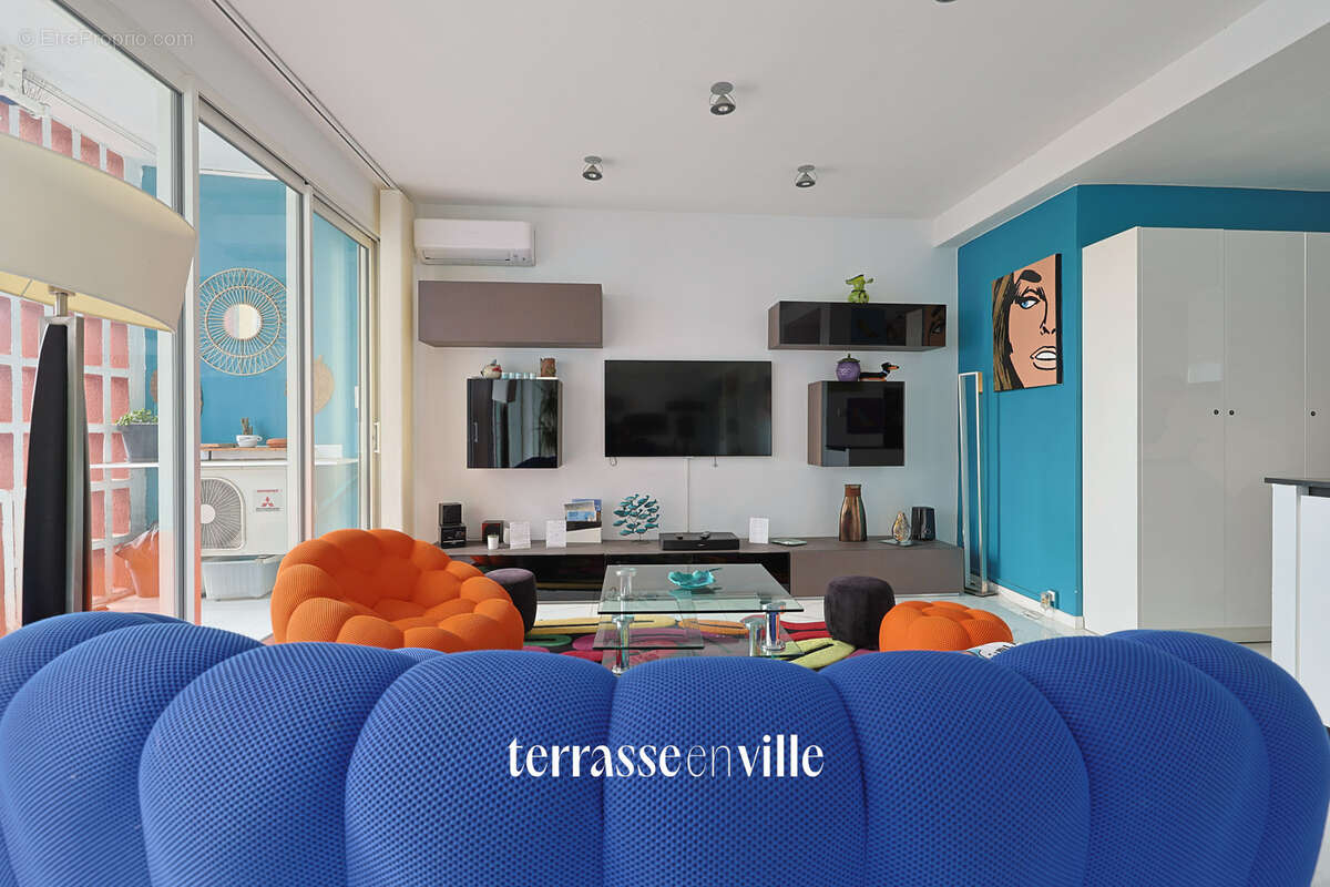 Port de toulon - t3 vue mer - 86 m2- terrasse - 425 000€ - photo 4