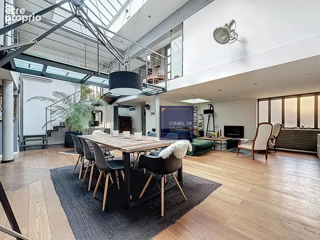 Loft atypique 180m2 - Jardin privatif - proximité immédiate  métro B Lyon Gerland - photo 4